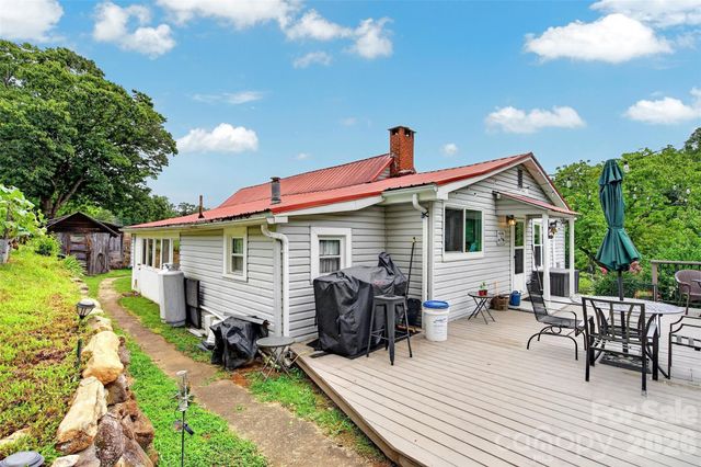 664 Paxton Creek Road, Marion, NC 28752