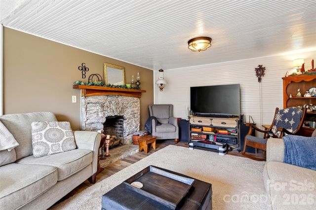 664 Paxton Creek Road, Marion, NC 28752