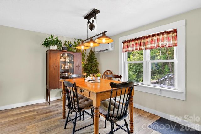 664 Paxton Creek Road, Marion, NC 28752
