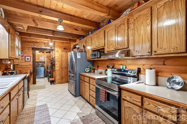 664 Paxton Creek Road, Marion, NC 28752