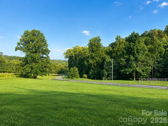 664 Paxton Creek Road, Marion, NC 28752