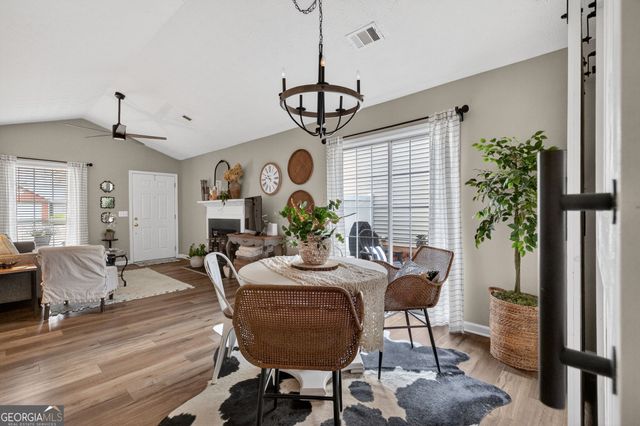 513 Stanford Place, Woodstock, GA 30188