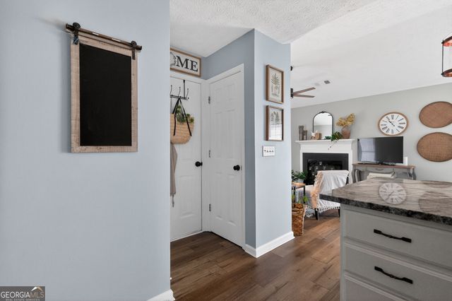 513 Stanford Place, Woodstock, GA 30188