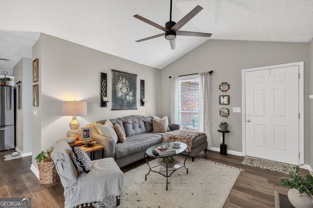 513 Stanford Place, Woodstock, GA 30188