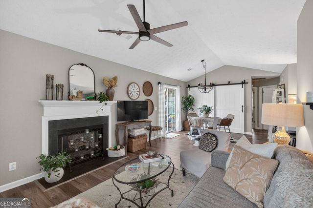 513 Stanford Place, Woodstock, GA 30188