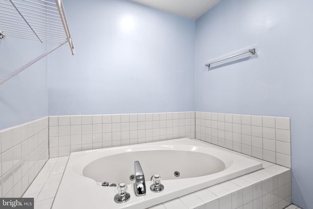 1126 CHANTICLEER, Cherry Hill, NJ 08003