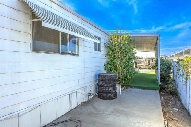 1251 Lugonia 24, Redlands, CA 92374