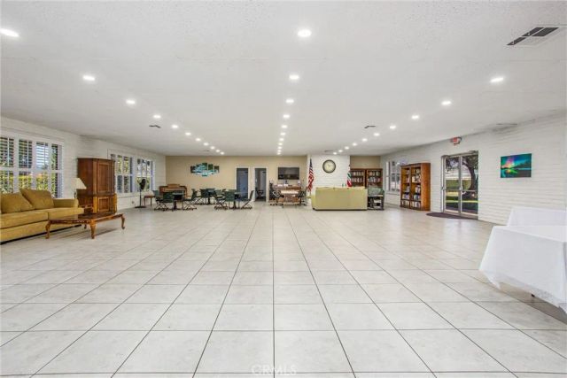 1251 Lugonia 24, Redlands, CA 92374