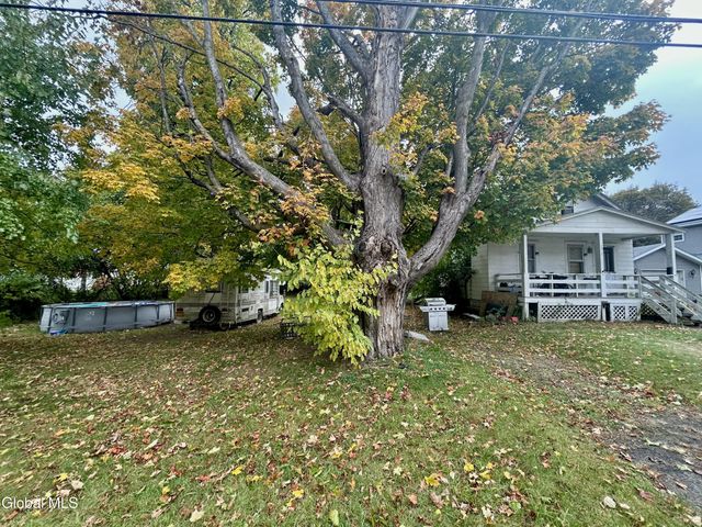 1913 Greenpoint Avenue, Rotterdam, NY 12303