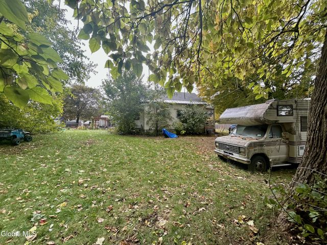 1913 Greenpoint Avenue, Rotterdam, NY 12303