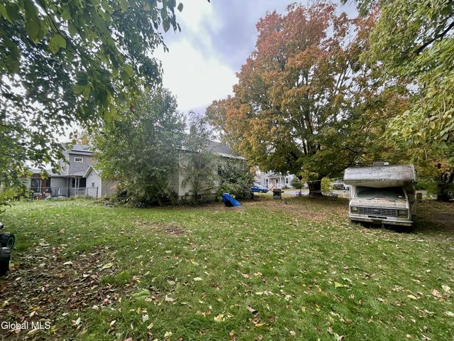 1913 Greenpoint Avenue, Rotterdam, NY 12303