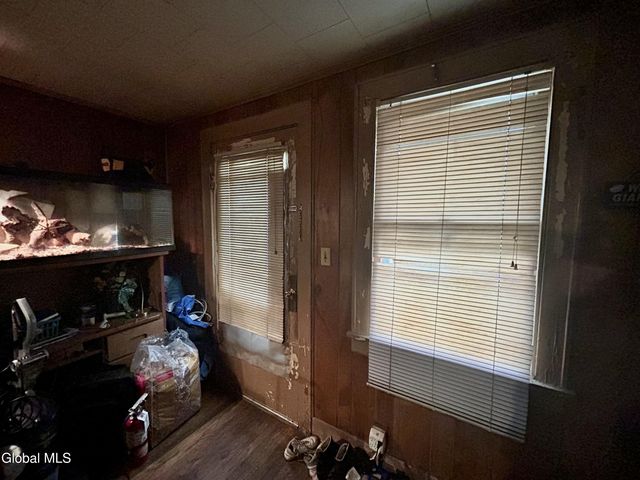 1913 Greenpoint Avenue, Rotterdam, NY 12303