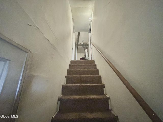 1913 Greenpoint Avenue, Rotterdam, NY 12303