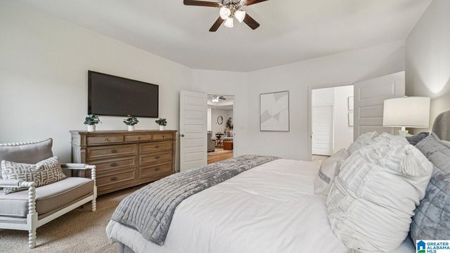 135 MILL POINT WAY, Calera, AL 35040