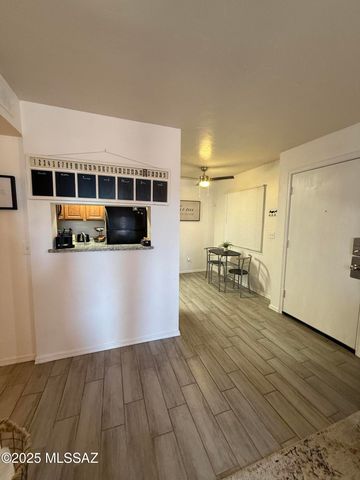 1810 E Blacklidge Dr Apt 115, Tucson, AZ 85719