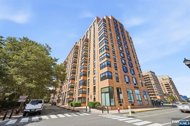 2 Constitution Court 701, Hoboken, NJ 07030