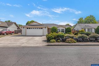 863 28th Av, Sweet Home, OR 97386