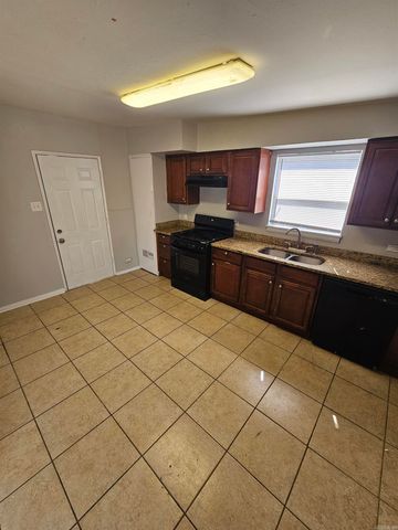 2724 Longcoy St, Little Rock, AR 72204