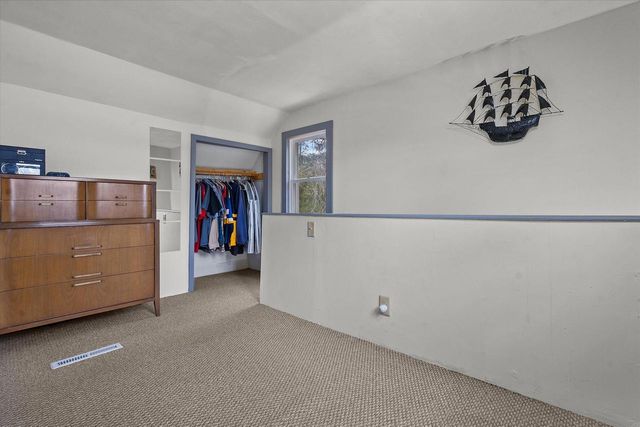 324 Douglass AVENUE, Waukesha, WI 53186