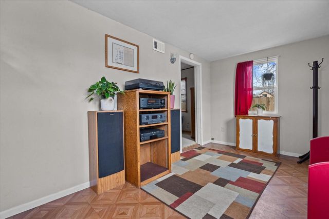 324 Douglass AVENUE, Waukesha, WI 53186