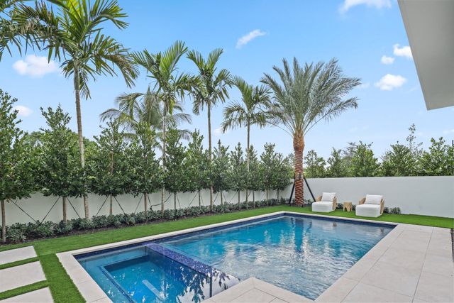 340 Grove Place, Delray Beach, FL 33444