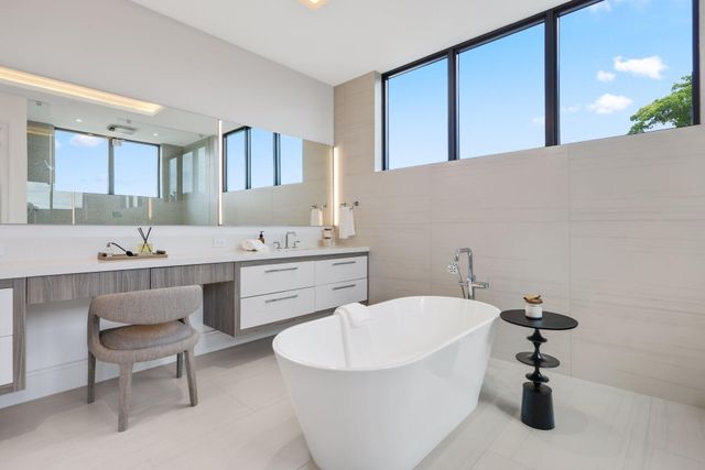 340 Grove Place, Delray Beach, FL 33444