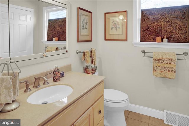 506 WIEST SCHOOL RD, Oley, PA 19547