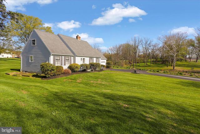 506 WIEST SCHOOL RD, Oley, PA 19547
