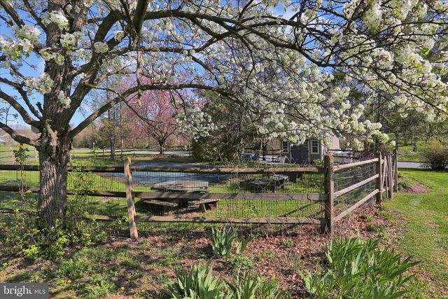 506 WIEST SCHOOL RD, Oley, PA 19547