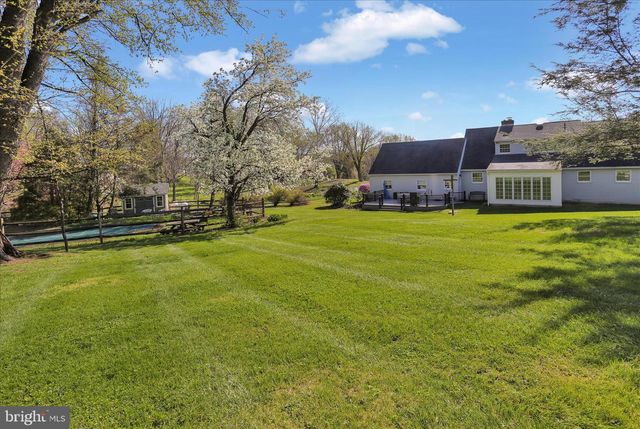 506 WIEST SCHOOL RD, Oley, PA 19547