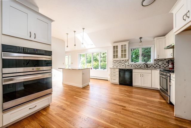 100 Farmersville Road, Sandwich, MA 02563