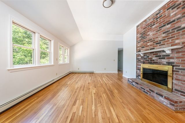 100 Farmersville Road, Sandwich, MA 02563