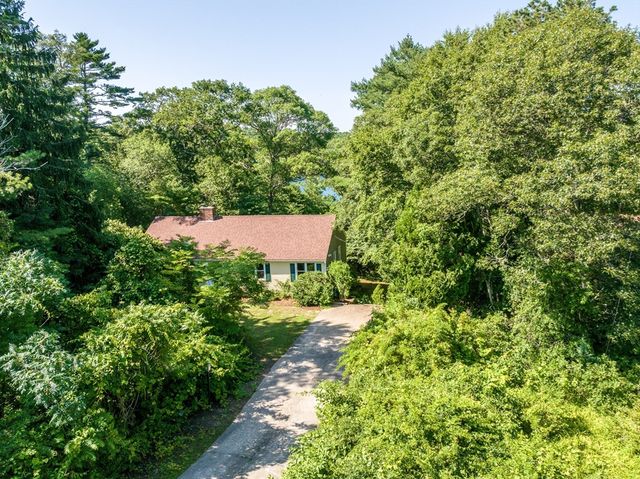 100 Farmersville Road, Sandwich, MA 02563