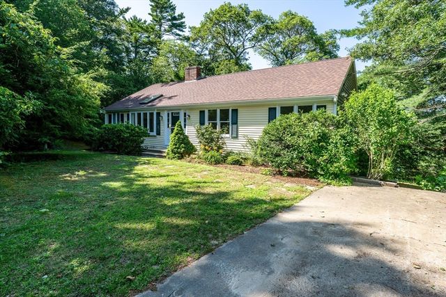 100 Farmersville Road, Sandwich, MA 02563