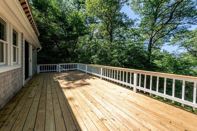 100 Farmersville Road, Sandwich, MA 02563