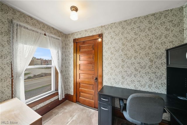 128 6th Street NW, Barberton, OH 44203