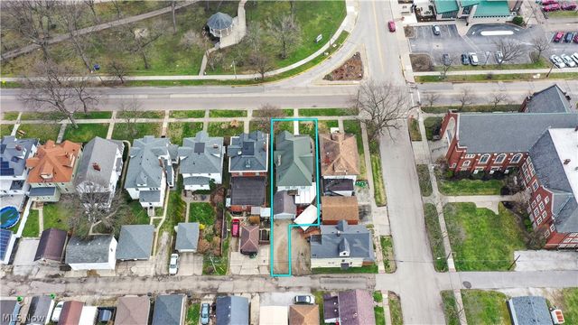 128 6th Street NW, Barberton, OH 44203