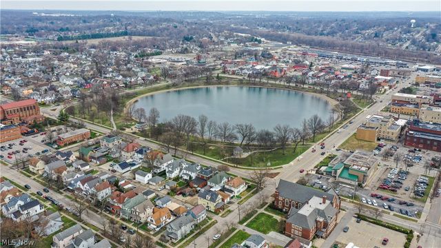 128 6th Street NW, Barberton, OH 44203