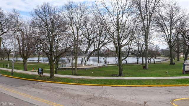 128 6th Street NW, Barberton, OH 44203