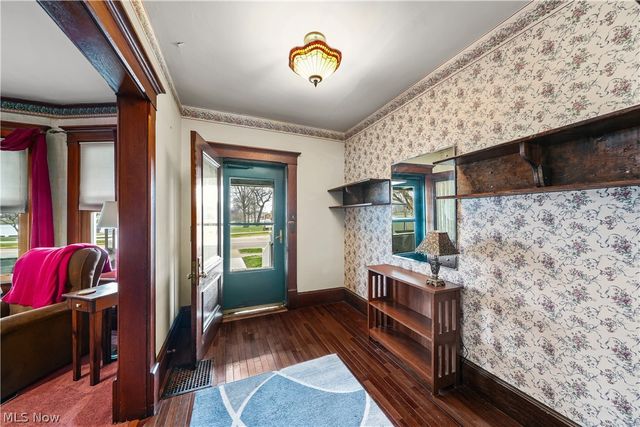 128 6th Street NW, Barberton, OH 44203