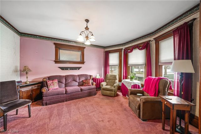 128 6th Street NW, Barberton, OH 44203