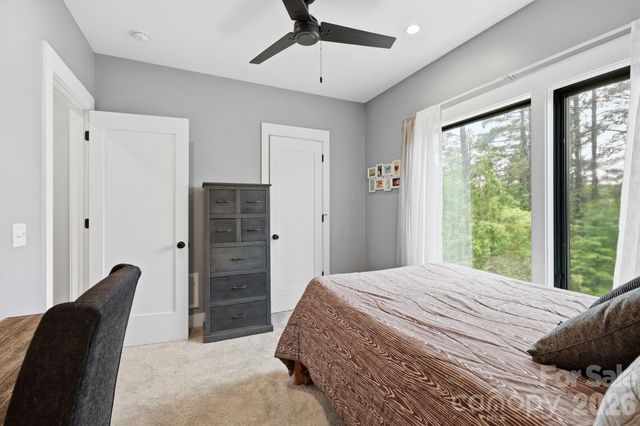 40 Malvern Walk, Asheville, NC 28806