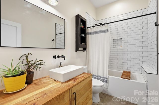 40 Malvern Walk, Asheville, NC 28806