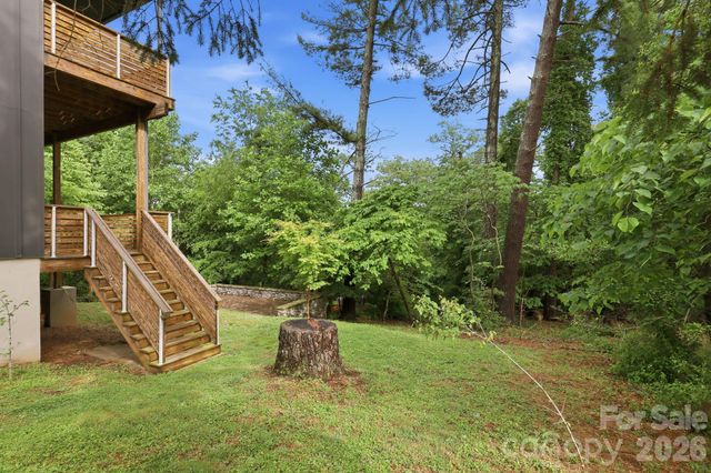 40 Malvern Walk, Asheville, NC 28806