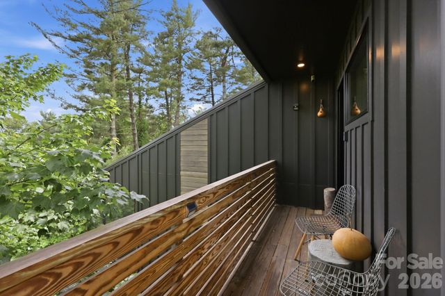 40 Malvern Walk, Asheville, NC 28806