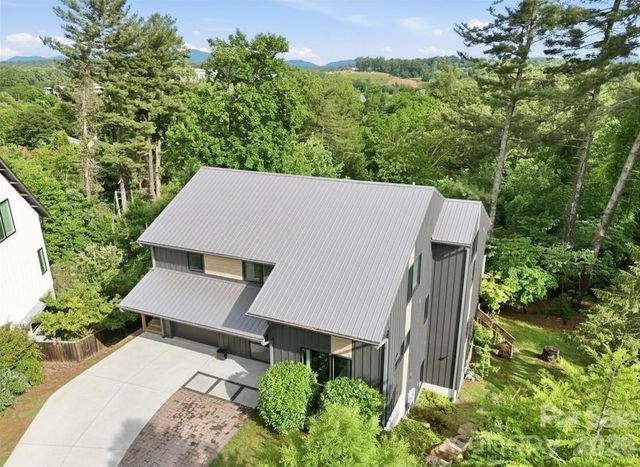 40 Malvern Walk, Asheville, NC 28806