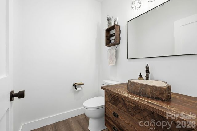 40 Malvern Walk, Asheville, NC 28806