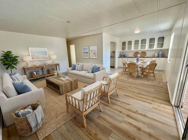 222 HAWTHORNE BOULEVARD, Leesburg, FL 34748