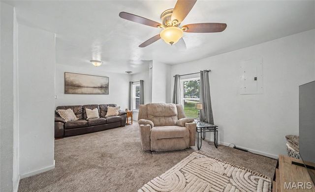 185 Kitchell Avenue, St Clair, MO 63077