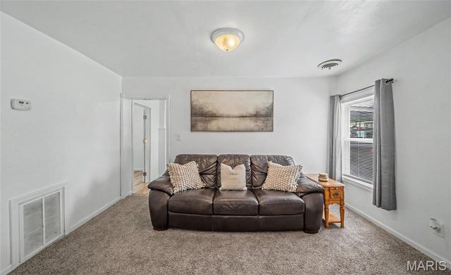 185 Kitchell Avenue, St Clair, MO 63077